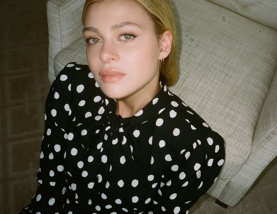 ニコラ・ペルツさんのインスタグラム写真 - (ニコラ・ペルツInstagram)「@coveteur 🖤」9月20日 10時02分 - nicolaannepeltzbeckham