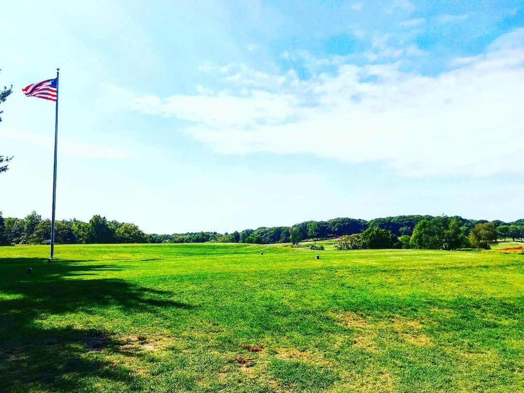 RyosukeTakenakaさんのインスタグラム写真 - (RyosukeTakenakaInstagram)「毎週水曜はゴルフ⛳️の日。平日は空いてる。打ちっ放しからのハーフ。but I have papers to do by tom morning..🤭 . #boston#golf#こがみほ #uuum#プロバト#america#健康＃運動#work#homework」9月20日 10時05分 - tori.usa8