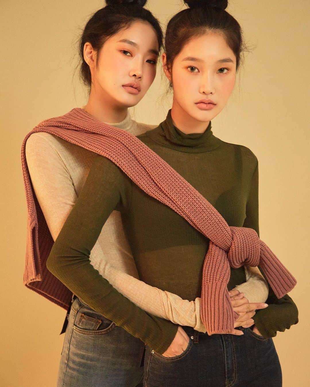 Chuuのインスタグラム：「Autumn of Chuu🍂#chuuseoul」