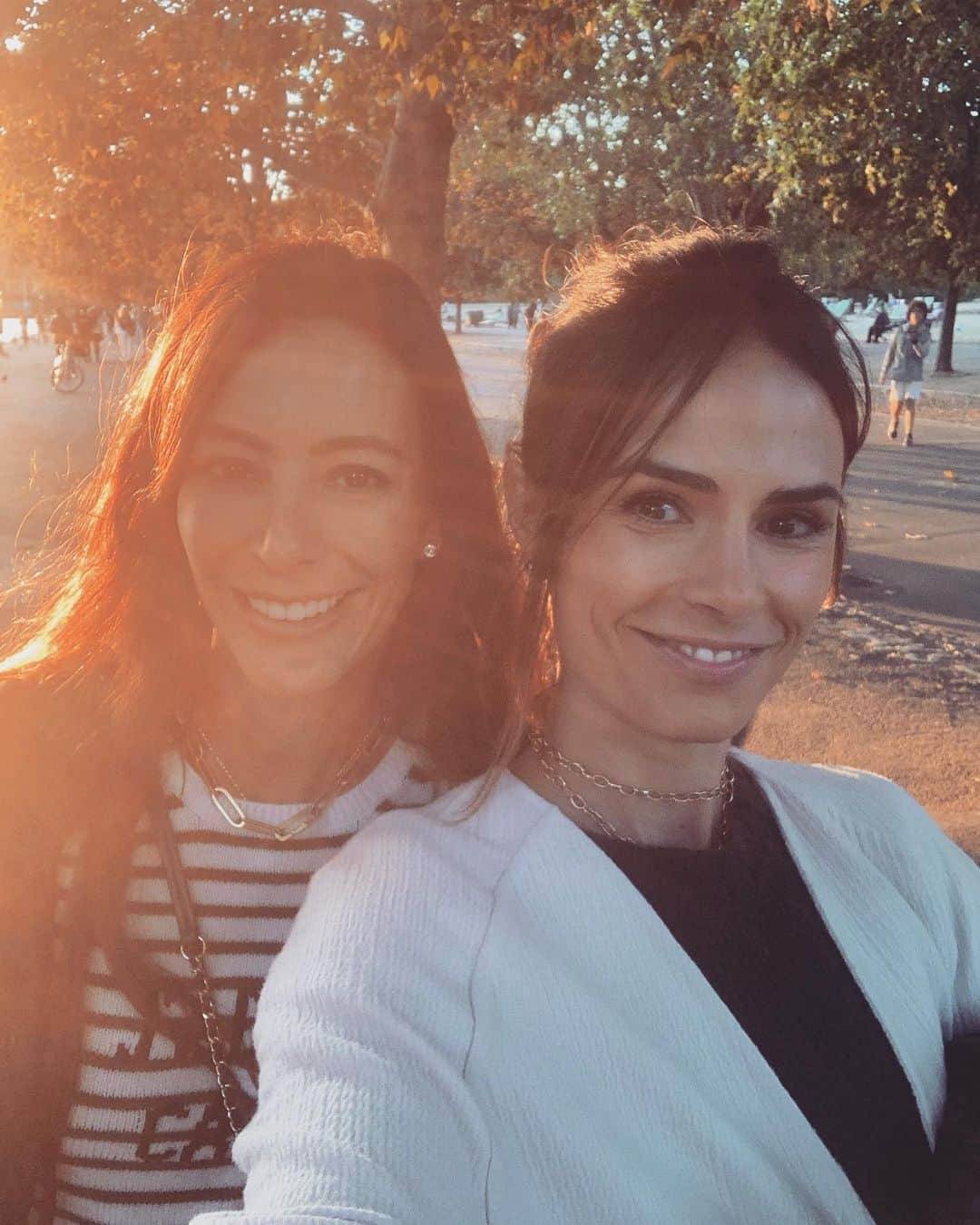 ジョーダナ・ブリュースターさんのインスタグラム写真 - (ジョーダナ・ブリュースターInstagram)「Magic hour in Hyde Park」9月20日 16時36分 - jordanabrewster