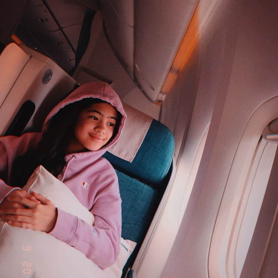 Niana Guerreroさんのインスタグラム写真 - (Niana GuerreroInstagram)「off to bangkok thailand! 🇹🇭🤣」9月20日 11時10分 - nianaguerrero