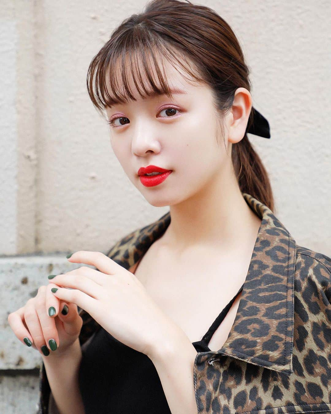 Droptokyoさんのインスタグラム写真 - (DroptokyoInstagram)「CHANEL ROUGE ALLURE INK FUSION CAMPAIGN Name: @yokota_mayuu  Lip: @chanel.beauty  #rougeallure#818_TRUERED#chanel#pr #droptokyo#tokyo#japan#streetscene#streetfashion#streetwear#streetculture#fashion#lip#横田真悠  Photography: @cazumax  Hair&Make-up: @conomii  Stylist: @raikatanakakana」9月20日 12時02分 - drop_tokyo