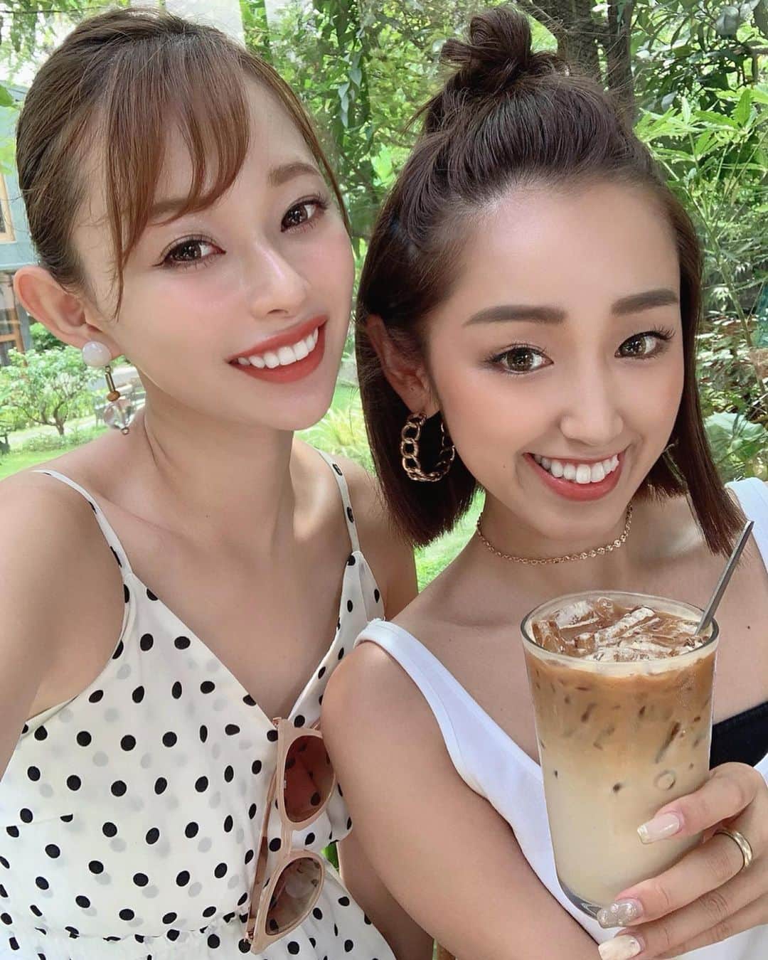 のインスタグラム：「ㅤㅤㅤ ㅤㅤㅤ 今回の旅の相方🥰 もう6年くらい知ってて ショーとかも一緒に 出たことあったけど 旅行は初めて☺️💓 ㅤㅤㅤ  色々調べてくれて マップもしてくれて ありがとう〜❤️ ㅤㅤㅤ  #おかじ旅行記 #岡島かれん #バンコク #Bangkok #タイ旅行 #okaji_thai」