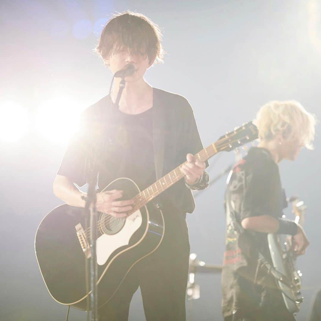 BUMP OF CHICKENさんのインスタグラム写真 - (BUMP OF CHICKENInstagram)「#BUMPOFCHICKEN TOUR 2019 #auroraark at KYOCERA DOME OSAKA Photo by @yoshiharuota」9月20日 12時39分 - bumpofchickenofficial