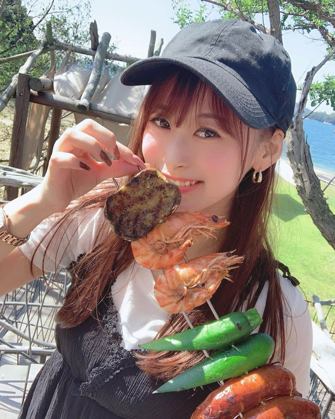 三浦亜莉沙さんのインスタグラム写真 - (三浦亜莉沙Instagram)「.﻿ いつかのBBQ🍖🌽✨﻿ .﻿ 天気も良くって﻿ ごはんも美味しくって﻿ 最高だった🥺❤️﻿ .﻿ .﻿ #バーベキュー﻿ #BBQ﻿」9月20日 12時50分 - arisa_0720