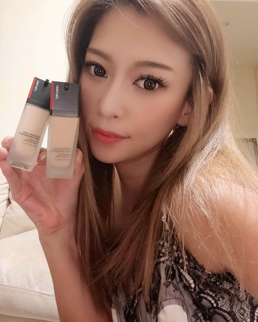 のインスタグラム：「・ ・  噂のSHISEIDOのファンデーションを使ってみたよぉ✨伸びがよくてカバー力があるし崩れにくかった🤭🧡 ・ ・ 自然な仕上がりで素肌が綺麗になったように見える👏🏻✨私にとってファンデーションは大事な一部👌🏻💓 ・ ・  そんなSHISEIDOファンデーションは90点🥰これからもいつまで綺麗でいたいな✨ ・ ・ ・ #testershiseido #shiseidoginzatokyo #シンクロスキン #このファンデーションにあなたは何点つけますか #PR #コスメ」