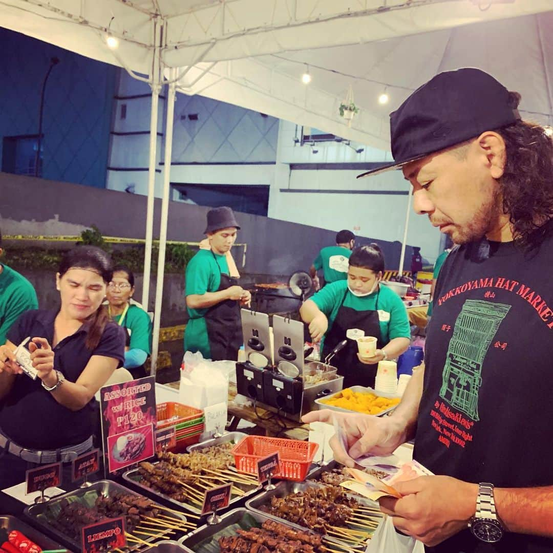 中邑真輔さんのインスタグラム写真 - (中邑真輔Instagram)「Street food wander in Manila」9月21日 1時46分 - shinsukenakamura