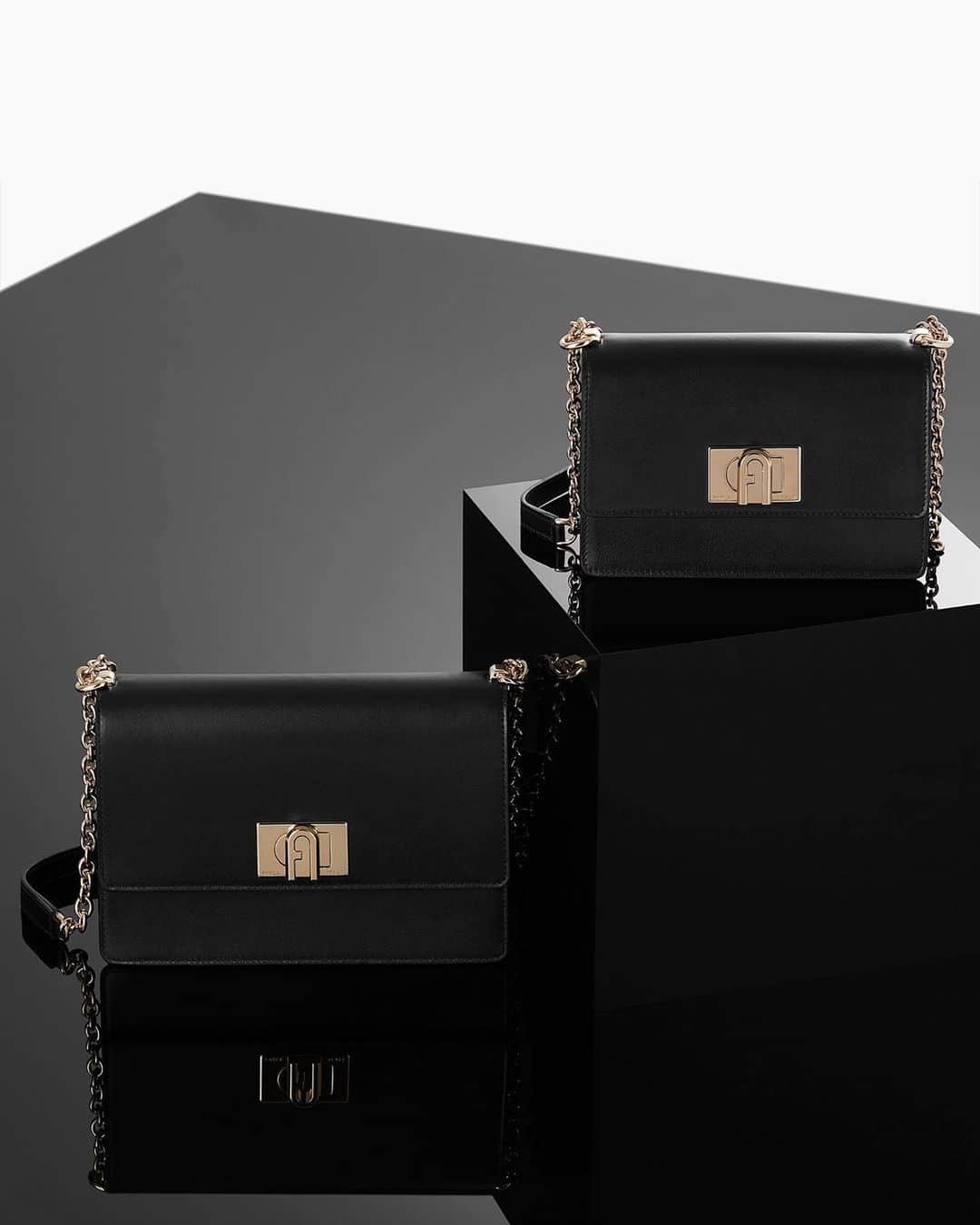 のインスタグラム：「New In - Our brand new Furla 1927 is now up for grabs, as a special preview.  Straight from Milano Fashion Week, find a special preview of the SS20 collection in selected stores around the world and on furla.com.  #thefurlasociety #furlafeeling #newcollection #furla #accessories #fashion」