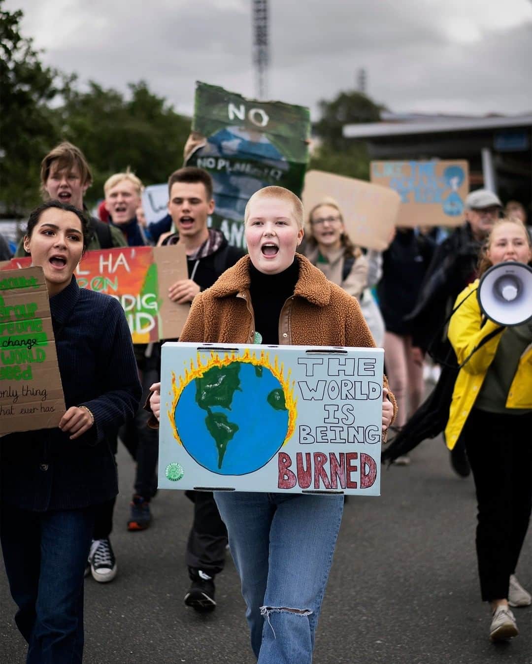National Geographic Travelさんのインスタグラム写真 - (National Geographic TravelInstagram)「Photo by @mathiassvold | Climate action protest in Viborg, a small city in Denmark. 100 students, mostly in high school, are protesting in front of the city hall to call out the local politicians and make them focus more on climate change. Photographed in collaboration with VII Photo Agency @viiphoto.」9月21日 0時38分 - natgeotravel