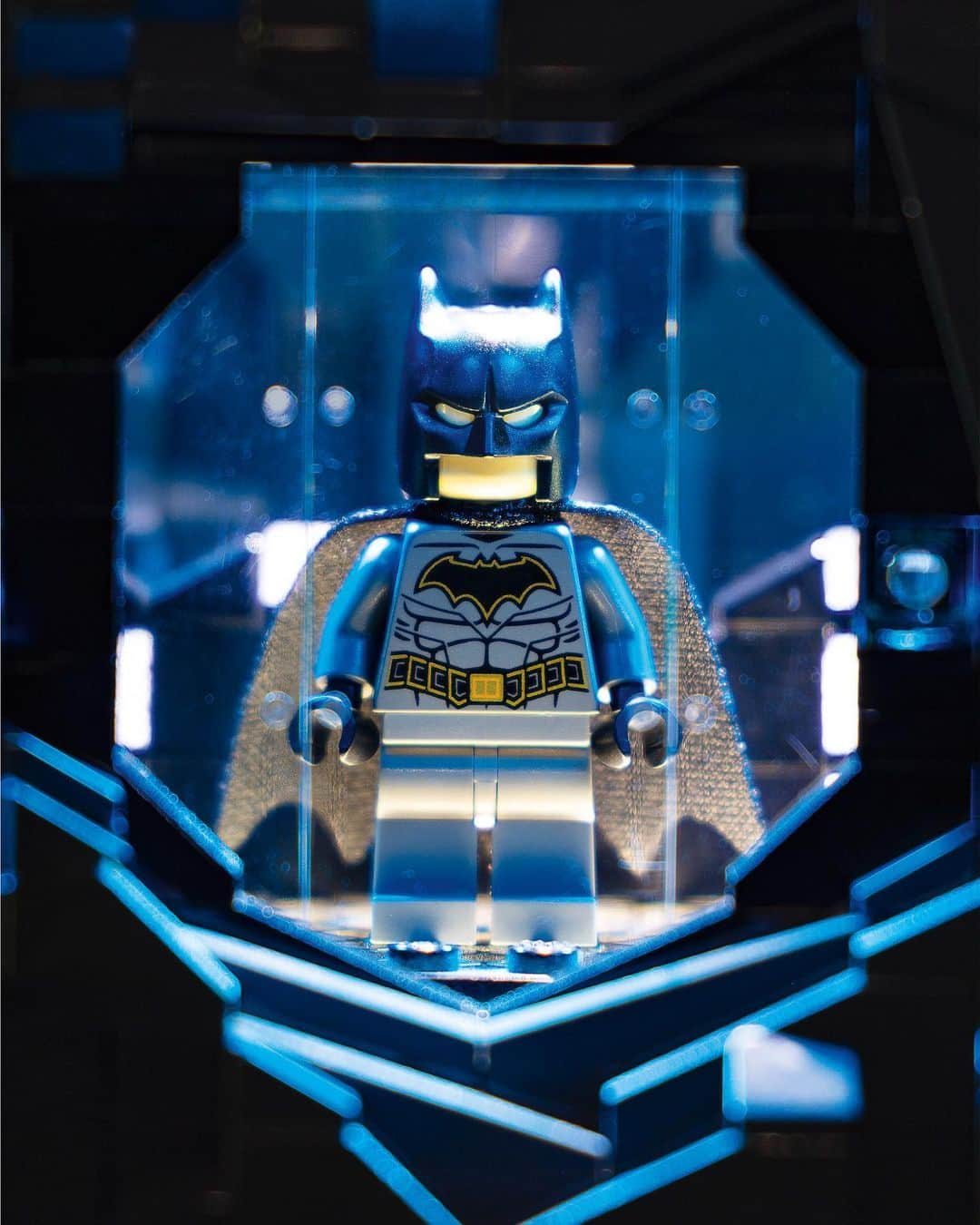 LEGOさんのインスタグラム写真 - (LEGOInstagram)「So many amazing Batsuits to chose from! Which would you pick? #LEGOBatman #BatmanDay #LongLiveTheBat #Batman80」9月21日 1時02分 - lego