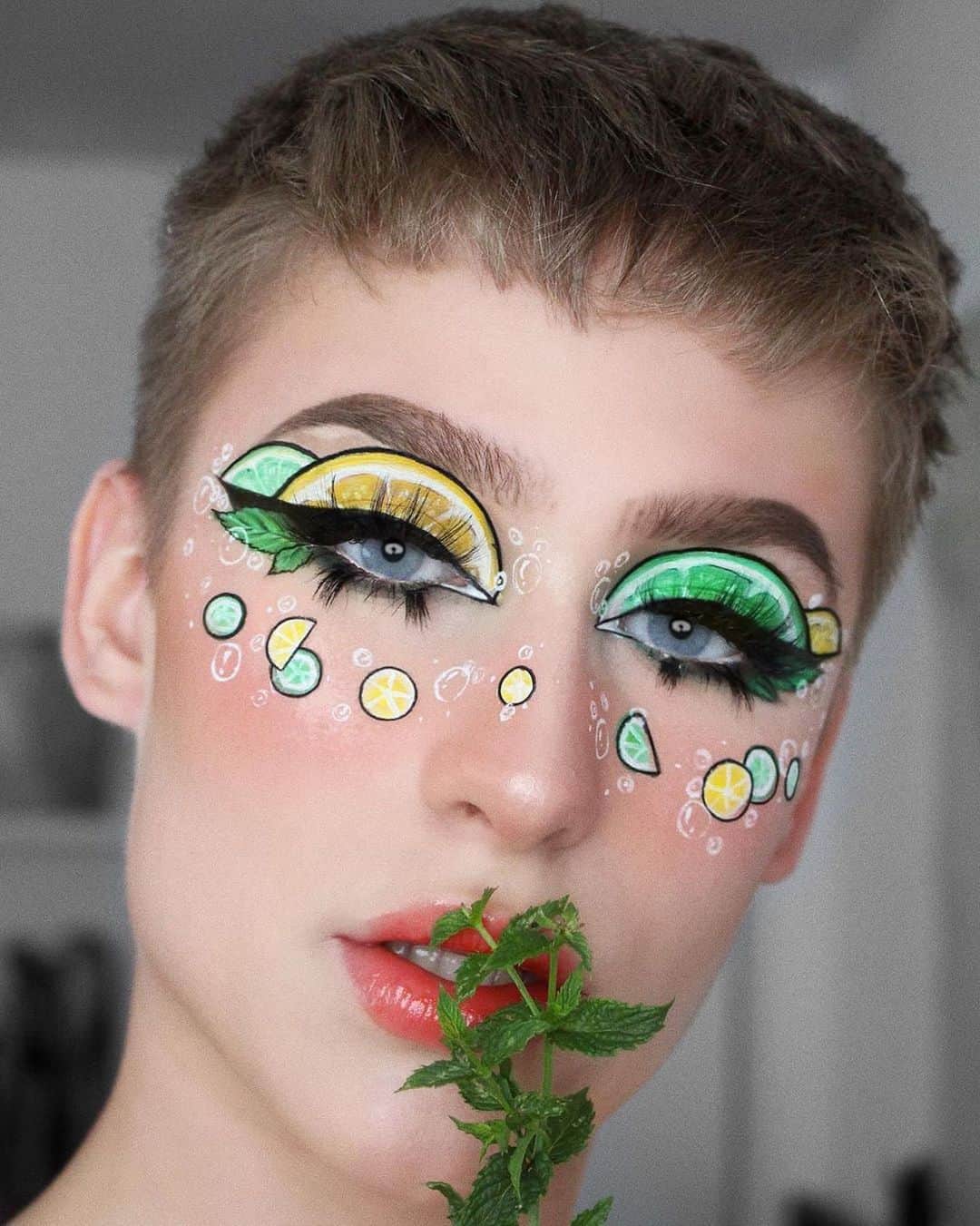 Instagramさんのインスタグラム写真 - (InstagramInstagram)「“Makeup is a form of art, and there ain’t no rules!” says 15-year-old creator Ossi (@ossiglossy). 🍋 🔥⁣⁣ ⁣⁣ “My favorite part of being a content creator is that I can make people feel happy with sharing the things that make me happy.” This weekend, Ossi will be hanging out at Glowcon (@glowcon) in Berlin. “For me, the best part is meeting the people that support me every single day. It always feels like I’m meeting friends.” 💓⁣⁣ ⁣⁣ Photo by @ossiglossy」9月21日 1時19分 - instagram