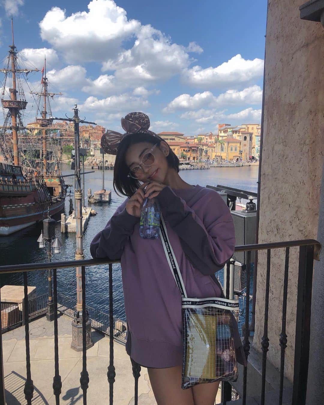 のインスタグラム：「🏰👸🔱バッグは親友からのプレゼント🎁 #purple💜 #codenate #qalb #beautifulpeople #filakorea #love ❤️❤️ #さ私服」