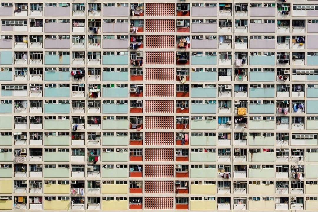 National Geographic Travelさんのインスタグラム写真 - (National Geographic TravelInstagram)「Photo by @mborowick | The rainbow facade of the Choi Hung Estate in Hong Kong is a marvel for most. Choi Hung literally means “rainbow” in Cantonese. It is one of the oldest housing estates in Hong Kong and is home to more than 18,000 people. Looking beyond the colorful exterior, the extreme density of this building and the many like it, just goes to show the living conditions that the many millions in Hong Kong are living in. #choihung #hongkong #rainbow #china #asia」9月20日 17時06分 - natgeotravel