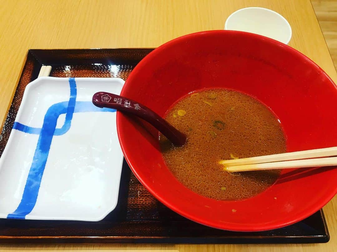 福岡晃子さんのインスタグラム写真 - (福岡晃子Instagram)「とーーーっても美味しかった鈴鹿ラーメン🍜と津ギョーザ🥟❤️ #ラーメン #ギョーザ」9月20日 17時10分 - akikofukuoka_oluyo