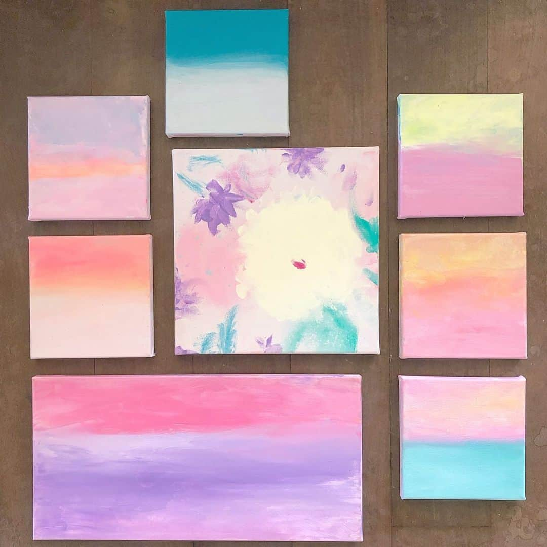 山崎美弥子さんのインスタグラム写真 - (山崎美弥子Instagram)「Paintings of Ocean and Sky / Paintings of Flowers  海と空の絵たち/ 花の絵。  #surf #ocean #island #beach #art #artwork #shell #coral #hawaii #painting  #landscape  #contemporaryart #seascape #canvas #artstudio #light #life #live #miyakoyamazaki #hawaii #tokyo 山崎美弥子 #絵画」9月20日 17時26分 - miyakoyamazaki