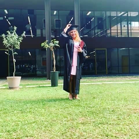 ジャダ・ルッソのインスタグラム：「🎓graduation day♥️」