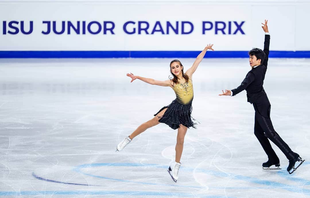 ISUグランプリシリーズさんのインスタグラム写真 - (ISUグランプリシリーズInstagram)「🔛 The ISU Junior Grand Prix continues with the Rhythm Dance! It's another set of talented dancer this week in Gdansk, make sure to watch ! 📺 You can find the link to our YouTube channel in our bio!  #JGPFigure #FigureSkating」9月20日 18時27分 - isufigureskating_x