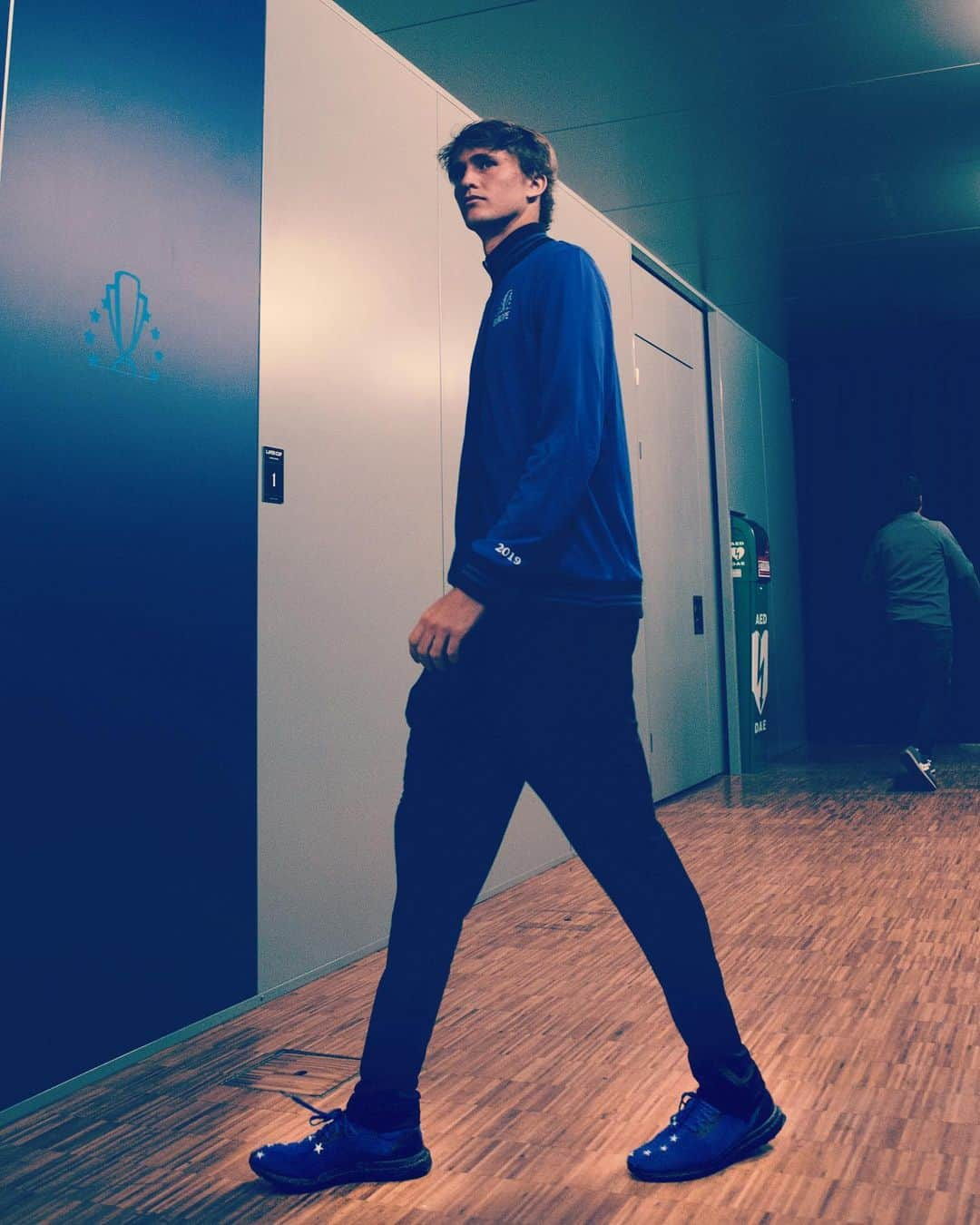 アレクサンダー・ズベレフさんのインスタグラム写真 - (アレクサンダー・ズベレフInstagram)「Laver Cup ready #gameface  @adidastennis thanks for the sweet kicks🇪🇺👌」9月20日 18時32分 - alexzverev123