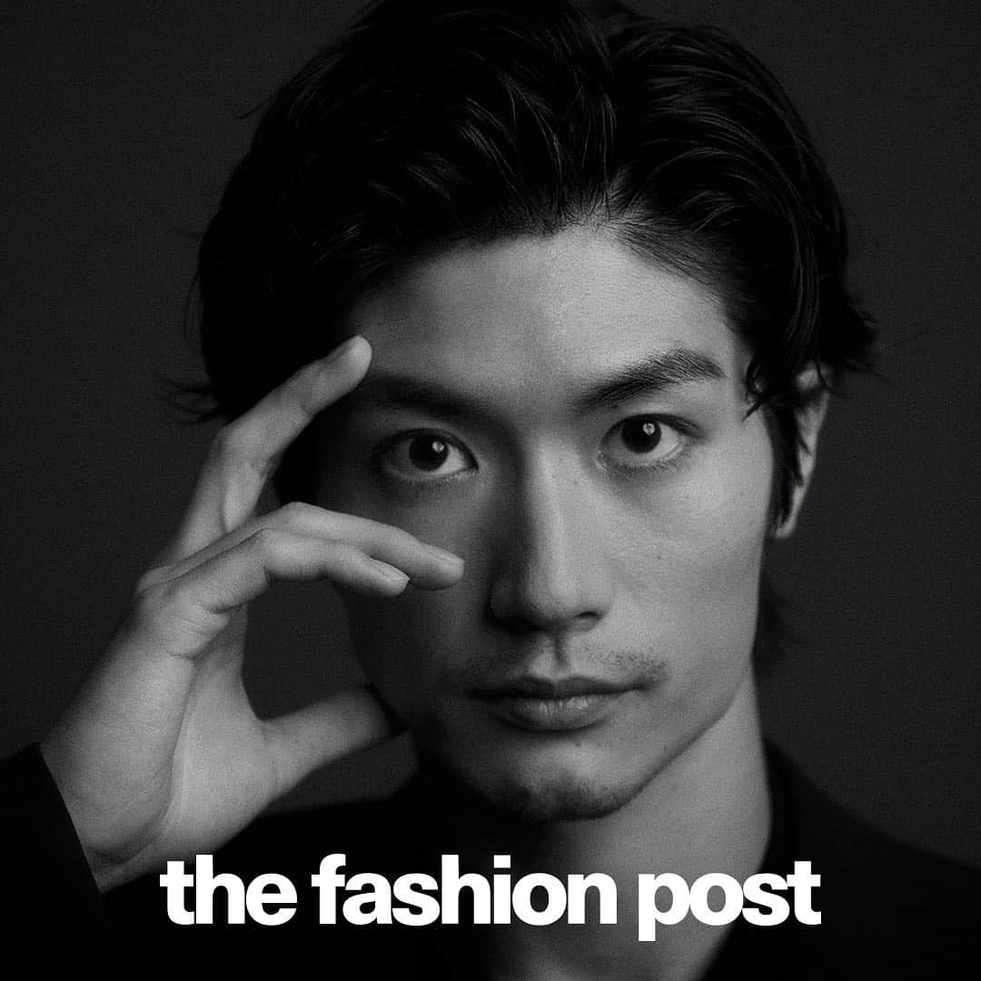 The Fashion Postさんのインスタグラム写真 - (The Fashion PostInstagram)「#portraits﻿ Interview with Haruma Miura﻿ 『俳優・三浦春馬インタビュー』 ﻿ ﻿ ドラマ、映画、舞台。その活躍の幅を広げるだけでなく、ドラァグクイーンから殺人鬼まで様々な役柄を演じきる三浦春馬は、どこまでも真摯で実直な表現者として、日々研鑽を絶やさない。そんな彼が最新作『アイネクライネナハトムジーク』で挑戦した役柄は、どこにでもいそうな普通の主人公・佐藤。普遍的な人の持つ人間らしい癖について考え抜いたという言葉の裏には、俳優としての円熟と、さらなる探究心があった。29歳の俳優・三浦春馬の現在地を記録するインタビュー。﻿ ﻿ photographer: utsumi @utsumiphotography ﻿ writer: taiyo nagashima @taiyo.ooo﻿ ﻿ #三浦春馬 #アイネクライネナハトムジーク #harumamiura ﻿ #TheFashionPost #TFP」9月20日 18時38分 - tfpjp