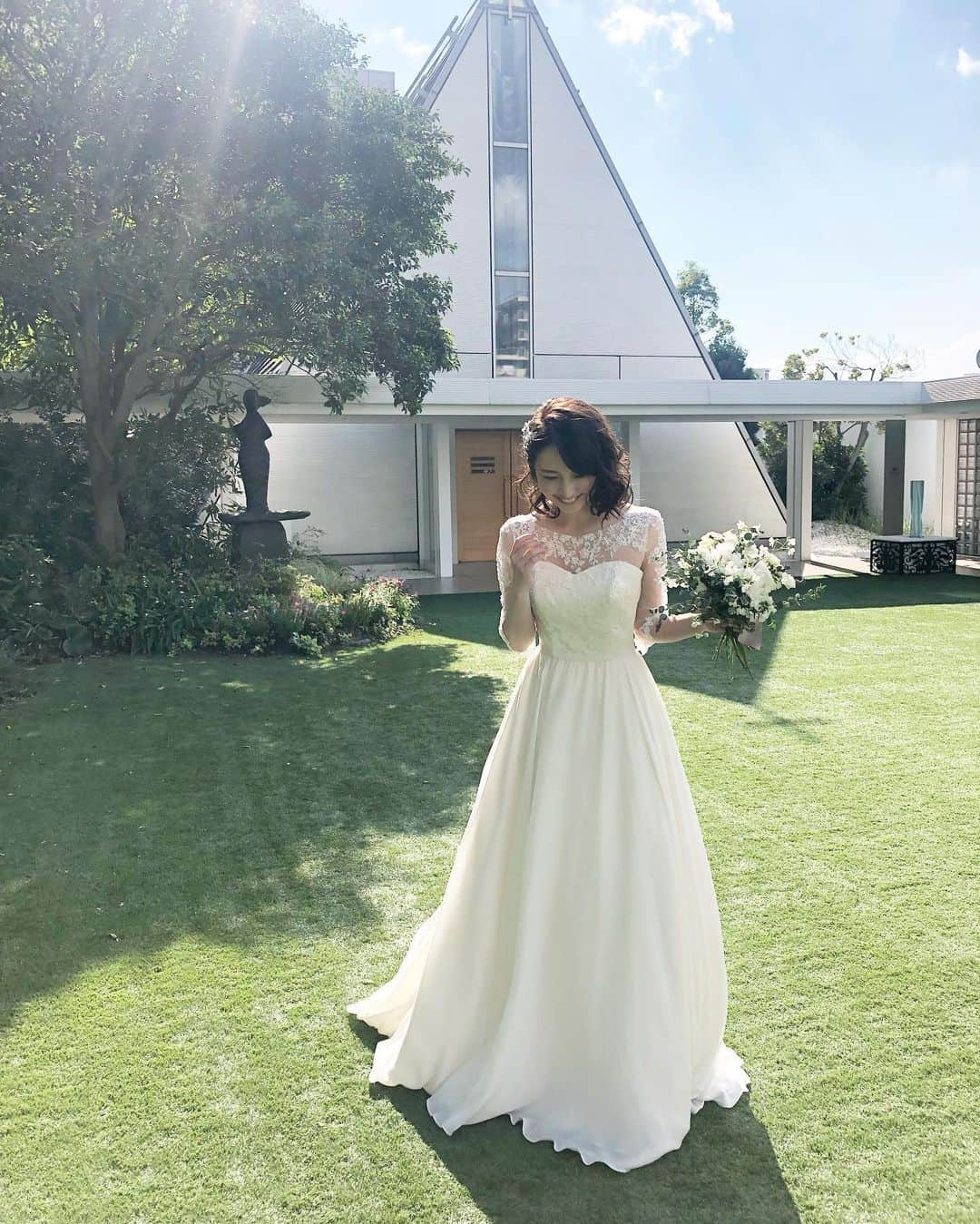 沢田ゆうのインスタグラム：「wedding dress♡﻿ #shooting﻿」