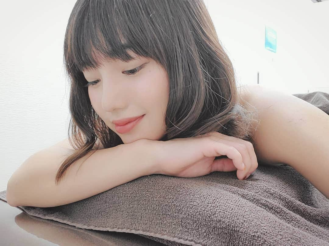 保坂玲奈さんのインスタグラム写真 - (保坂玲奈Instagram)「B  E  A  U  T  Y ✨ . 通っている全身脱毛のキレイモに来た︎☺︎ . 今回も施術が丁寧で痛くなくて 寝ていたらあっという間だった😆 . 通い始めて毛のケアが楽になってる♪ . . 映画や旅行などがお得に利用できるサービスや、 脱毛が数回無料になるキャンペーン等あってお得😌 . . . @kireimo_official #KIREIMO #キレイモ #脱毛 #脱毛サロン #全身脱毛 #女子力アップ #女子力 #肌ケア #美肌」9月20日 18時41分 - __renao_0707