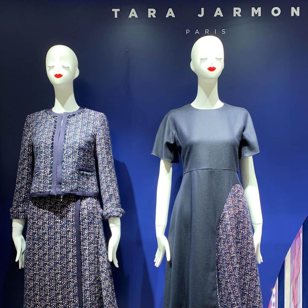 ISETAN PARK netさんのインスタグラム写真 - (ISETAN PARK netInstagram)「上質な素材やパターン、縫製、仕立てにこだわった2019FW CAREER STYLE ONLY MIをご紹介。﻿ 様々なシーンで使えるスタイルやきちんと感はありつつ退屈にみえないデザイン✨﻿ そして上質を追及しながら納得できるプライス。﻿ キャリア女性がかかえるおしゃれの悩みに答えながら、心地よく快適に自信を持って働ける装いを﻿ 提案します。﻿ ﻿ 参加ブランド﻿ ジョゼフ、イネド、アンタイトル、タラのJKやセットアップなど。﻿ ﻿ <CAREER STYLE ONLY MI>﻿ 本館3階＝キャリアスタイル﻿ ﻿ @careerstyle_isetan_shinjuku . #isetan#isetanshinjuku #careerstyle #2019fw #fallwinter #shinjuku #japan #fashion #fashionstyle #autumnfashion#ined #untitled#joseph#tarakarmon﻿ #伊勢丹新宿 #新宿 #キャリアスタイル #instafashion #働く女性 #キャリアウーマン #働く女性 #ジャケット﻿#秋 #秋ファッション #秋コーデ#アンタイトル#ジョゼフ#タラジャーモン#イネド #三越伊勢丹限定 #限定商品」9月20日 18時44分 - isetan_shinjuku