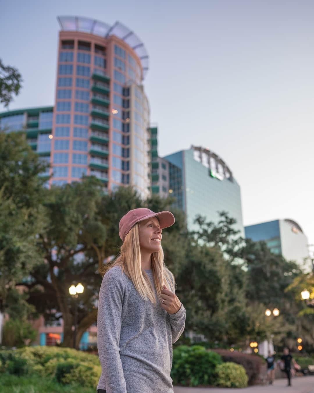 Pernilla Lindbergさんのインスタグラム写真 - (Pernilla LindbergInstagram)「“Follow your hopes and not your fears.”⠀ ⠀ ⠀ ⠀ ⠀ ⠀ #downtownorlando #downtownorlandoflorida #arounddowntownorlando #downtownorlandoliving #orlandodowntown #downtownorlandofl  #lakeeola #lakeeolapark #lakeeolafarmersmarket #lakeeolaswans #lakeeolaparkorlando #lakeeolaorlando #lakeeolafountain #eolalakepark #lakeeolaswan #lifequotes #lifequotesandsayings #lifequotestoliveby #lifequotesoftheday  #lovelife #lovelifequotes #lovelifelive #lovelifelaugh #lovelifeoutside  #dreambigger #dreambigworkhard  #hopesanddreams #sigma35mm #sigma35mmf14」9月20日 18時45分 - pernillagolf