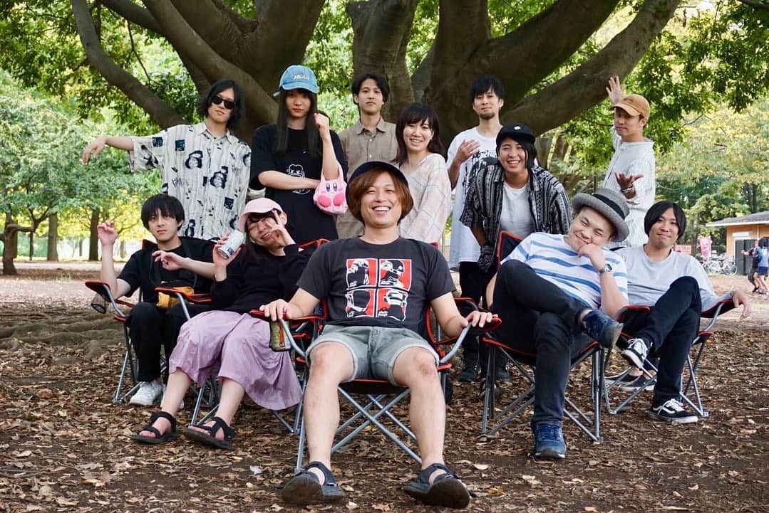 のインスタグラム：「バーベキューって楽しい🌝 ありがとみんな🌝 さんきゅーとっても🌝 九州率高めなエブリワン🌝 美味しかったお肉や野菜🌝 飛び回る蜂🌝 逃げ惑う人🌝 いい思い出🌝」