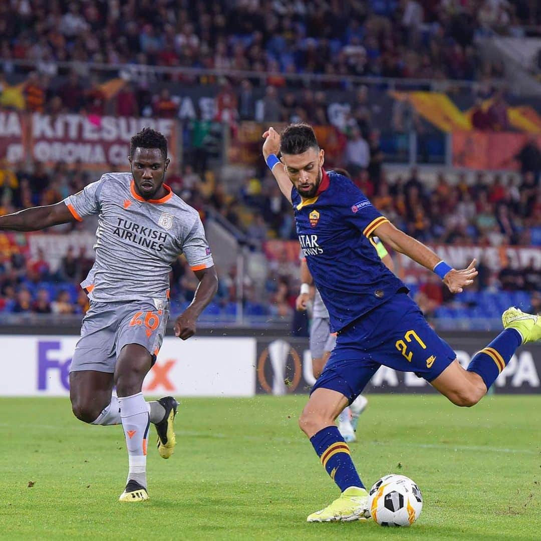 ハビエル・パストーレさんのインスタグラム写真 - (ハビエル・パストーレInstagram)「Prima partita @europaleague  grande prestazione di tutta la squadra!!! 💪 LA 👕 TOP 👏」9月20日 18時55分 - flacojp27