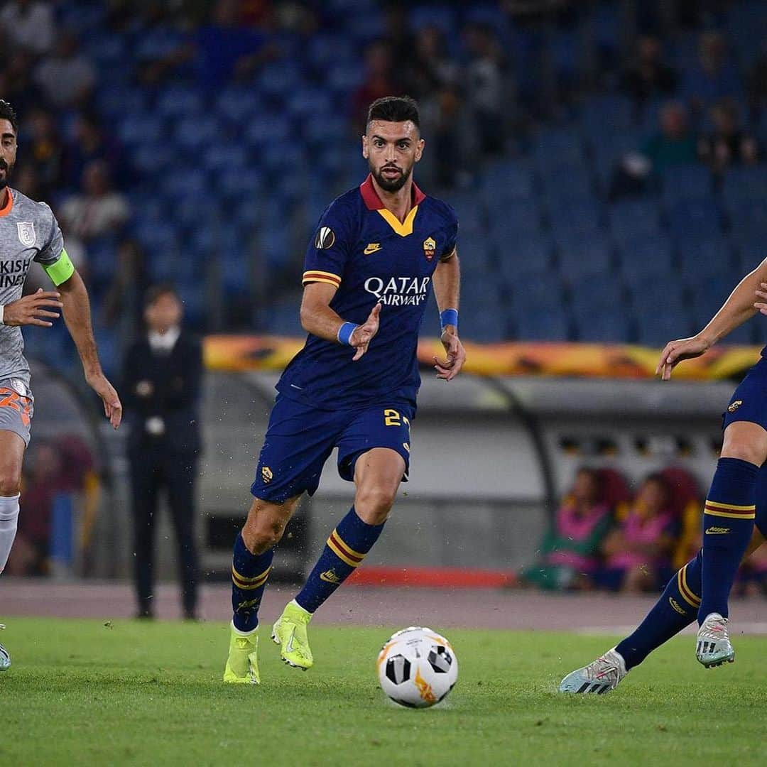 ハビエル・パストーレさんのインスタグラム写真 - (ハビエル・パストーレInstagram)「Prima partita @europaleague  grande prestazione di tutta la squadra!!! 💪 LA 👕 TOP 👏」9月20日 18時55分 - flacojp27