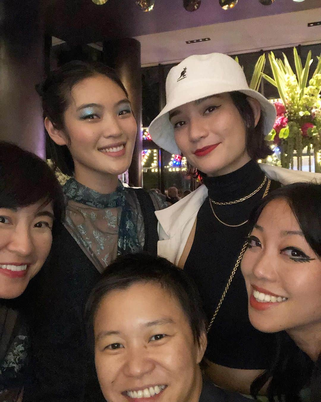 美舟さんのインスタグラム写真 - (美舟Instagram)「★VOGUE JAPAN 20th Anniversary★  久しぶりにモナちゃんと千春ちゃんに会えた❤️ @voguejapan  @bulgariofficial  #森星 #hair #makeup #mywork #VOGUEJAPAN #20th #anniversary #milano #bvlgari」9月20日 19時10分 - mifune2014