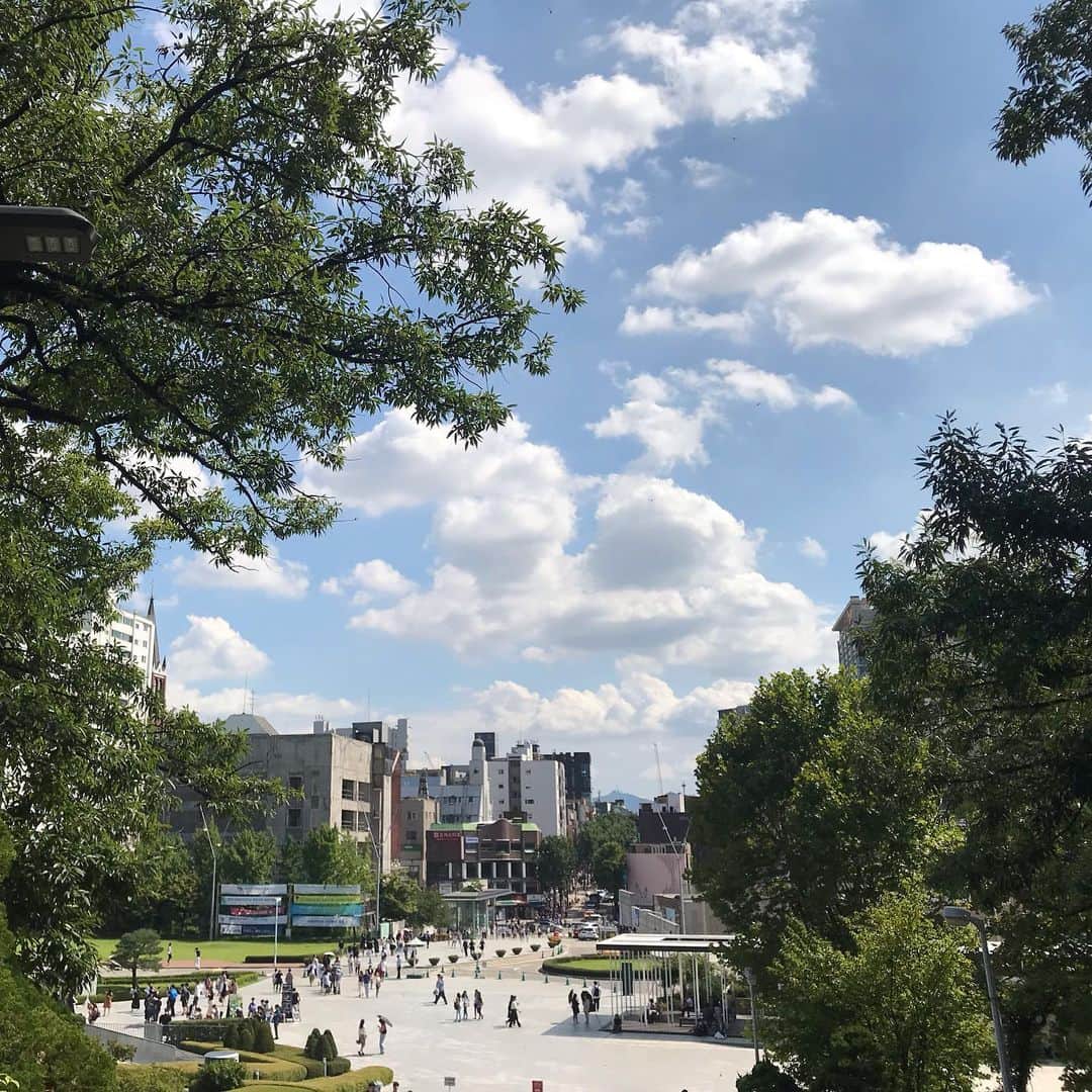 羅晴さんのインスタグラム写真 - (羅晴Instagram)「晴時多雲偶陣雨 趁還沒被淋成落湯雞前的隨手拍拍☀️☀️」9月20日 19時12分 - ilbettylo