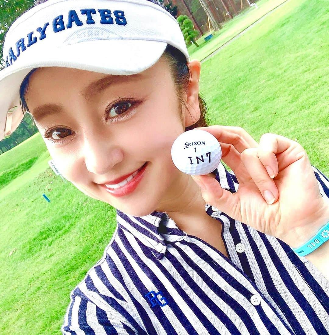 柑谷あゆみさんのインスタグラム写真 - (柑谷あゆみInstagram)「GTバーディーズカップ第7戦⛳️ ご参加の皆様ありがとうございました🙇‍♀️ 私のスコアはいまいちでしたが、同じチームの初出場の方が優勝されましたー🏆👏👏 おめでとうございます！！ 雷中断あったけど、無事皆様ホールアウトできてよかったです🥰 ・  #GTバーディーズカップ#GTバーディーズ #ゴルフトゥデイ#GOLFTODAY#三栄書房 #ラウンド#fujikurashaft #ゴルフウェア  #パーリーゲーツ#ゴルフ女子#女子ゴルフ #ゴルファ #golf  #golfing  #golflife  #golfgirl  #instagolf  #golfer #girlgolfer #골프 #골프웨어 #กอล์ฟ#ゴルフ大好き #ゴルフコーデ #ゴルフコーディネート #ゴルフファッション#ゴルフ好きな人と繋がりたい」9月20日 19時28分 - kantani_ayumi