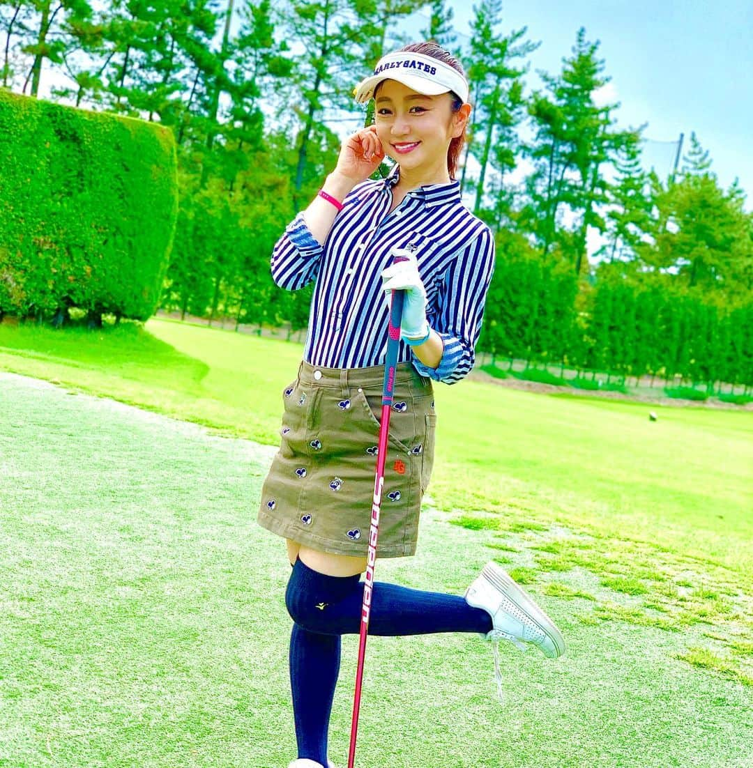 柑谷あゆみさんのインスタグラム写真 - (柑谷あゆみInstagram)「GTバーディーズカップ第7戦⛳️ ご参加の皆様ありがとうございました🙇‍♀️ 私のスコアはいまいちでしたが、同じチームの初出場の方が優勝されましたー🏆👏👏 おめでとうございます！！ 雷中断あったけど、無事皆様ホールアウトできてよかったです🥰 ・  #GTバーディーズカップ#GTバーディーズ #ゴルフトゥデイ#GOLFTODAY#三栄書房 #ラウンド#fujikurashaft #ゴルフウェア  #パーリーゲーツ#ゴルフ女子#女子ゴルフ #ゴルファ #golf  #golfing  #golflife  #golfgirl  #instagolf  #golfer #girlgolfer #골프 #골프웨어 #กอล์ฟ#ゴルフ大好き #ゴルフコーデ #ゴルフコーディネート #ゴルフファッション#ゴルフ好きな人と繋がりたい」9月20日 19時28分 - kantani_ayumi