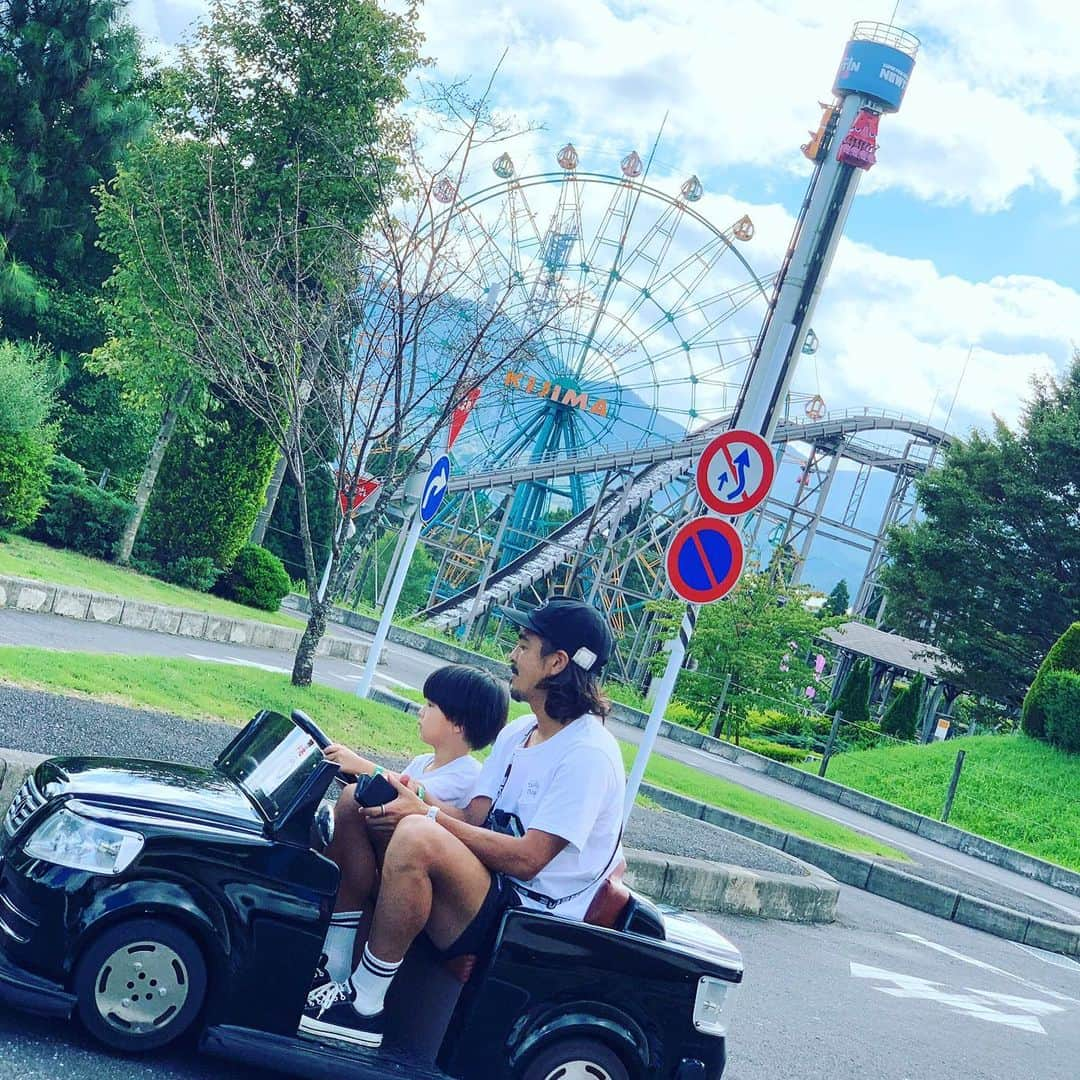 馬場賢治さんのインスタグラム写真 - (馬場賢治Instagram)「こないだ大分帰った時に行きました！ 我が子大好き城島高原パーク🎢🎡 安定感抜群、何度行っても楽しめる、笑いのセンスも抜群！ そしてインスタ映え映えです👌 皆さんも絶対おすすめです！  #城島高原パーク #最高の遊園地 #家族みんなで楽しめる #３枚目の動画のセンス抜群 #インスタ映え #素晴らしいオフ #大分」9月20日 19時41分 - babakenji.0707