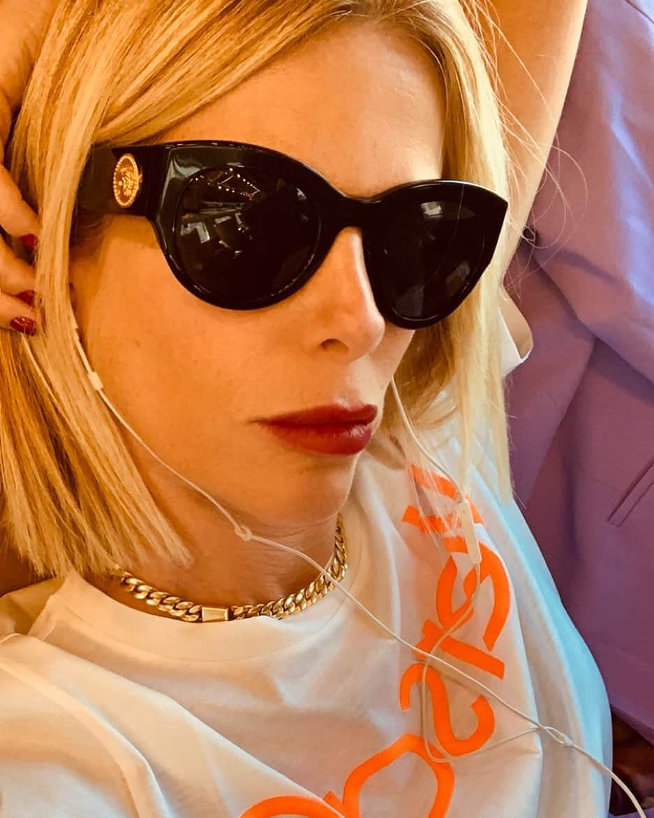 Alessia Marcuzziさんのインスタグラム写真 - (Alessia MarcuzziInstagram)「Roma-Milano 🧡🤟 #versacess20 #mfw」9月20日 20時01分 - alessiamarcuzzi