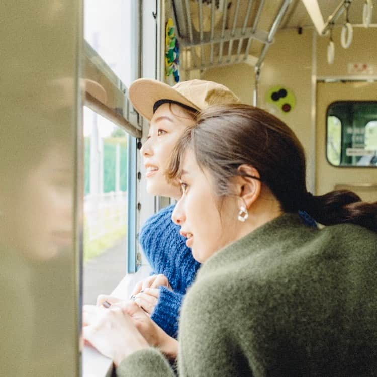 今城純さんのインスタグラム写真 - (今城純Instagram)「水島臨海鉄道に乗って女子旅！！﻿ ﻿ スカイブルーが可愛かった！！﻿ ﻿ #千国めぐみ#林田岬優#加納奈々美#junimajo#junimajo2#今城純#倉敷#mina﻿ #水島臨海鉄道」9月20日 20時15分 - junimajo