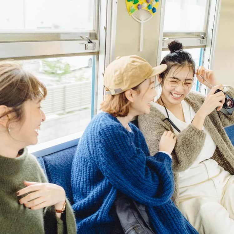 今城純さんのインスタグラム写真 - (今城純Instagram)「水島臨海鉄道に乗って女子旅！！﻿ ﻿ スカイブルーが可愛かった！！﻿ ﻿ #千国めぐみ#林田岬優#加納奈々美#junimajo#junimajo2#今城純#倉敷#mina﻿ #水島臨海鉄道」9月20日 20時15分 - junimajo