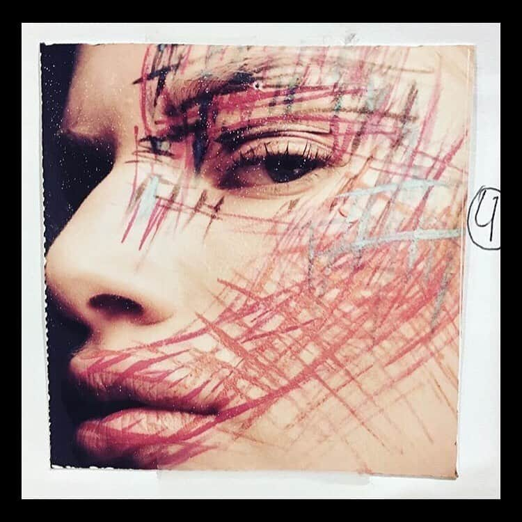 ValGarlandさんのインスタグラム写真 - (ValGarlandInstagram)「Etch-a-Sketch Beauty  Shot by @solvesundsbostudio  Makeup by @thevalgarland . . . #ValGarland #makeupbyValGarland #makeupart #faceart #makeupinspo  #makeuplook #makeupideas #makeupinspiration #arty #artsy #artist #artisticmakeup #vibes #makeupoftheday #makeupguru #motd #makeuplooks #scribbleart #sketchartist #doodle #lines #colour #beauty #chaos #love #throwback #flashback #flashbackfriday #fridayfeels #fridayvibes」9月20日 20時52分 - thevalgarland