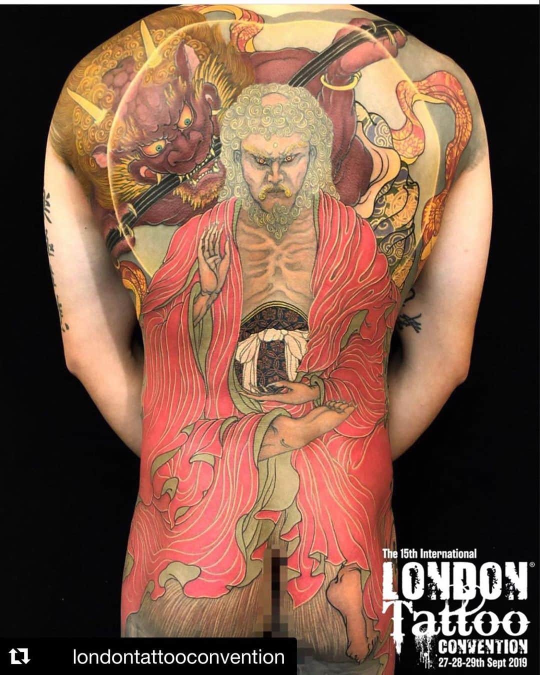 SHIGEさんのインスタグラム写真 - (SHIGEInstagram)「I will be attend this one of special show, @londontattooconvention next weekend, from 27, 28, 29 September,, Thank you for having me @mikivialetto I’m looking forward to seeing you all! - -  #Repost @londontattooconvention with @get_repost ・・・ @shige_yellowblaze  Yellow Blaze Tattoo, Japan 🇯🇵 will be attending the 15th Anniversary Edition of the London Tattoo Convention, 27/28/29 September 2019 Tobacco Dock  #londontattooconvention #tattoolifemagazine  @bishoprotary #bishoprotary」9月20日 20時57分 - shige_yellowblaze