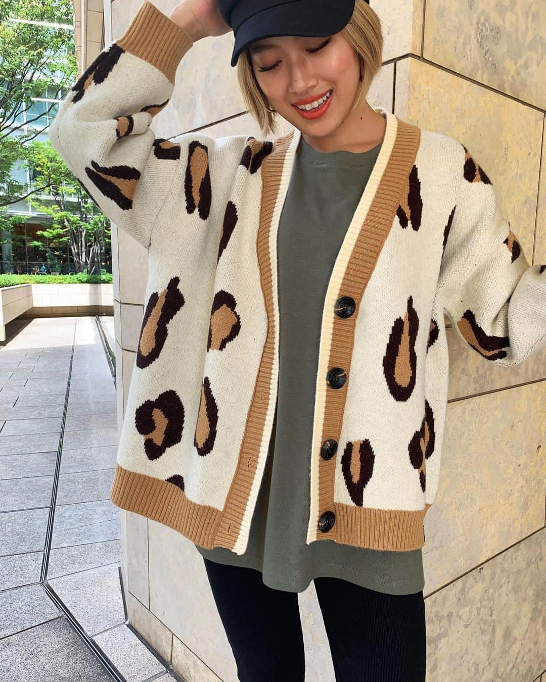 植松真理子さんのインスタグラム写真 - (植松真理子Instagram)「またまた🐆 ivoryもcamelも満足の仕上がり♡ . 他にもオススメの羽織りがたくさんあるけど、これはマジでオススメ🙌🏽🙌🏽 .  #W2 #ダブダブ #タブレットホテル #ネットショップ #selectshop #セレクトショップ #website #ウェブサイト #fashion #ファッション #OOTD #outfit #outfitoftheday #coordinate #コーディネート #metoo #enjoy #love #smile #girl #ダブダブstyle」9月20日 21時09分 - mariko__mm