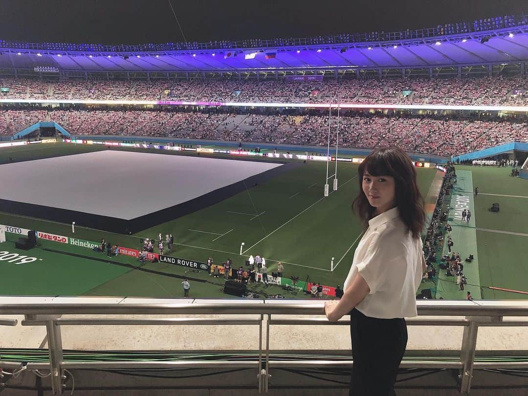 永島聖羅さんのインスタグラム写真 - (永島聖羅Instagram)「#ラグビーワールドカップ2019  東京スタジアム、応援してきました！ . . 本当に最後まで目が離せない試合でした。 開会式も素晴らしかった… 日本、おめでとうございます🏉 . . #ラグビー #永島聖羅」9月20日 22時40分 - seira_nagashima