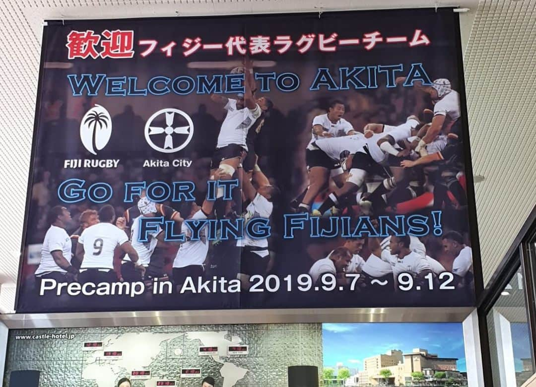 シェイリーン・ウッドリーさんのインスタグラム写真 - (シェイリーン・ウッドリーInstagram)「in less than 24 hours, this man along with his team of 23 Fijians will take on Australia in their first game of the 2019 RUGBY WORLD CUP with hundreds of millions around the globe watching. sports held no significance to me before i met Ben. over the past few years, i have learned more from the discipline, the dedication, the levity, the sacredness, the mental skills, the intensity, and the character exemplified in this sport than i have through any other medium. there is a community found in island rugby that will take your breath away. the way these men treat one another ... the way their families pray for and support them ... never have i been around such masculine men who also hold such sacred space for femininity.  such reverence for their mothers, their partners, their grandmothers, aunties, sisters. i ask all of you to send a little prayer and some good grounding energy to the Flying Fijians for this World Cup.  it’s a monumental and historical moment for this stunning nation, and i couldn’t feel more blessed to call these men my brothers, and to have one extra special one who will live in my heart forever as the first man to show me what TRUE unconditional support, love, grace, compassion, humor, comfort, and unadulterated joy looks like.  au domoni iko FIJI !!!! #rugbyworldcup 🇫🇯 🇫🇯 🇫🇯 TOSO VITI TOSO!!!!!!」9月20日 22時46分 - shailenewoodley