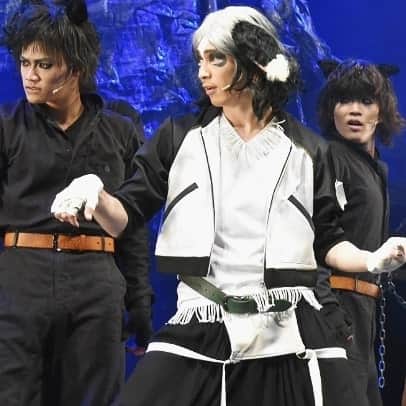 塩田康平のインスタグラム：「明日は舞台銀牙~流れ星銀~絆編 8K上映イベントですねー(^^)！！ まず舞台銀牙を客席から観られることが嬉しい！！ のに、8Kだなんて！！ オペラグラスで画面を見ても鮮明に見えるって何事？笑  ほんとに楽しみ(^^) さなちゃんとのトークも楽しみにしててねー！ ご来場お待ちしてます！  #舞台銀牙 #塩田康平 #スミス #8k上映会」