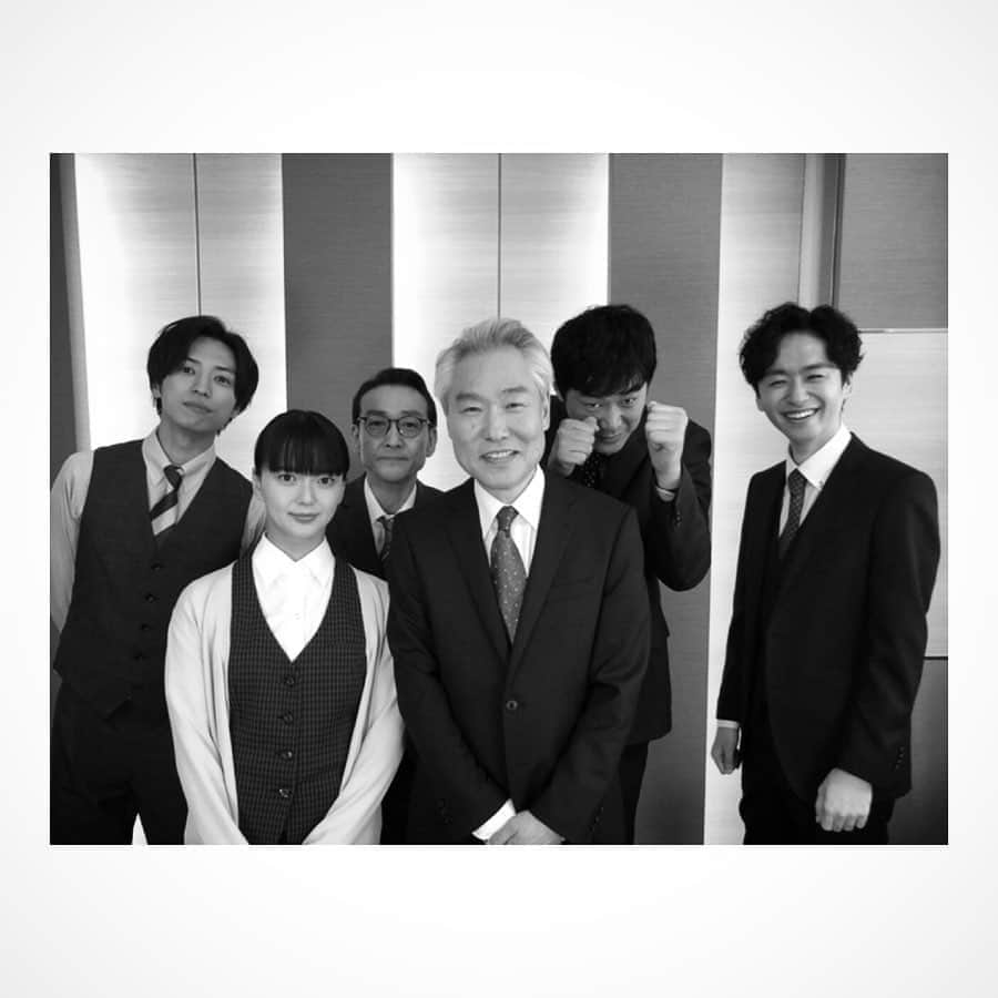 橋本淳のインスタグラム：「. NHKドラマ10 「これは経費で落ちません！」 (毎週金曜２２時〜) . 9話の放送、 皆さま如何だったでしょうか？ . さて来週はいよいよいよいよ 最終話でございます。 森若さんはどうなるのか 専務はどうするのか、、 是非、ご覧ください。 . . #NHKドラマ10 #これは経費で落ちません #多部未華子 さん #平山浩行 さん　具志堅さんではありません #桐山漣 さん #モロ師岡 さん #吹越満 さん #橋本淳」