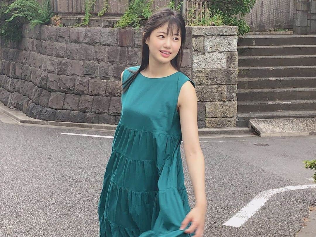 STU48さんのインスタグラム写真 - (STU48Instagram)「* 発売中の 『漫画アクション』 オフショット🌼 * #STU48 #瀧野由美子 #インスタ始めました  #TakinoYumiko #Instagram #漫画アクション #表紙 #巻頭グラビア  #発売中 #撮影オフショット #ワンピース #衣装」9月20日 22時54分 - stu48.official