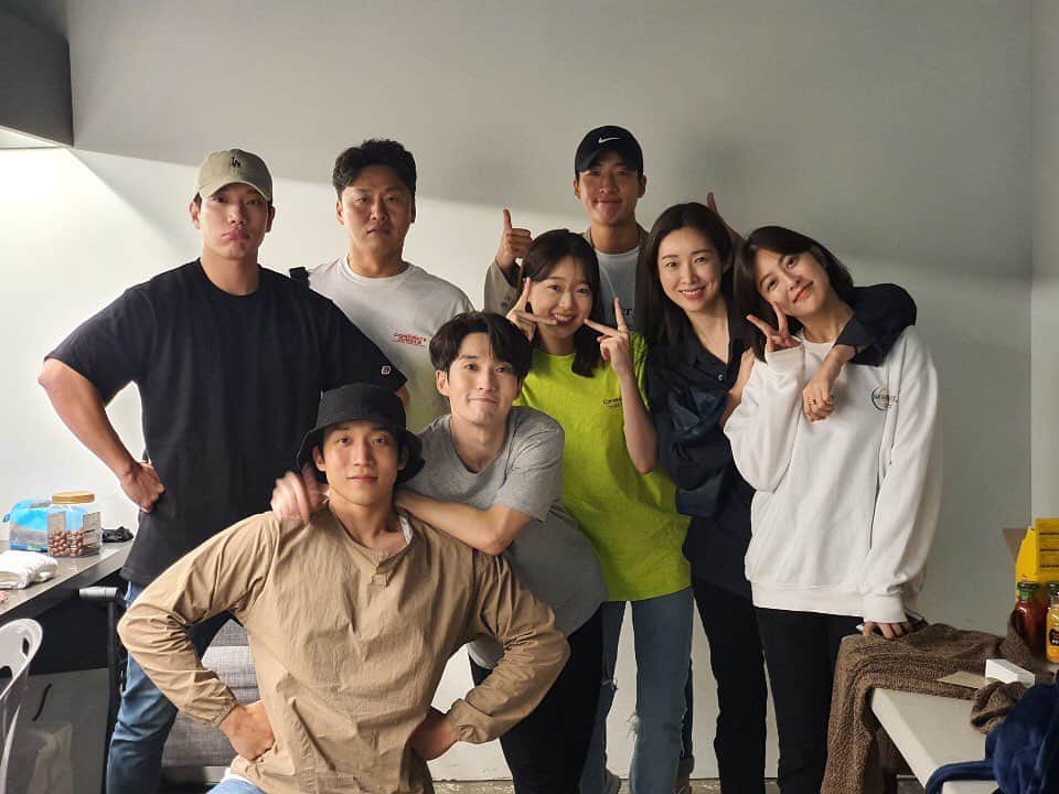 のインスタグラム：「덕환이형 최고!!!!!!!!!! 연극 #에쿠우스 #류알런」