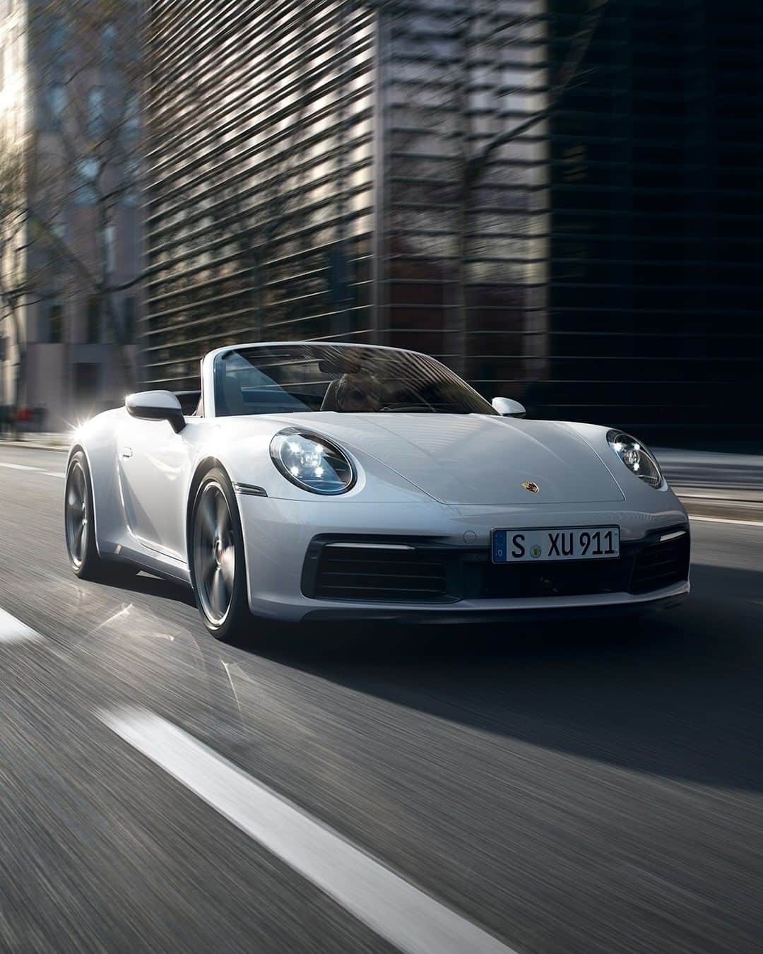 Porscheさんのインスタグラム写真 - (PorscheInstagram)「Rain, hail or shine, the brand new 911 Carrera 4 has got you covered. These two all-wheel-drive models, a Coupé and Cabriolet, share the same striking design cues and performance as the rest of the model range. In fact, they even boast 15 PS more than the previous 911 Carrera 4 models.  #Porsche #911 #Carrera4  _ Combined fuel consumption in accordance with EU 6: 911 Carrera 4 models: 9,2 l/100 km, CO2 emissions: 211-210 g/km」9月20日 23時31分 - porsche