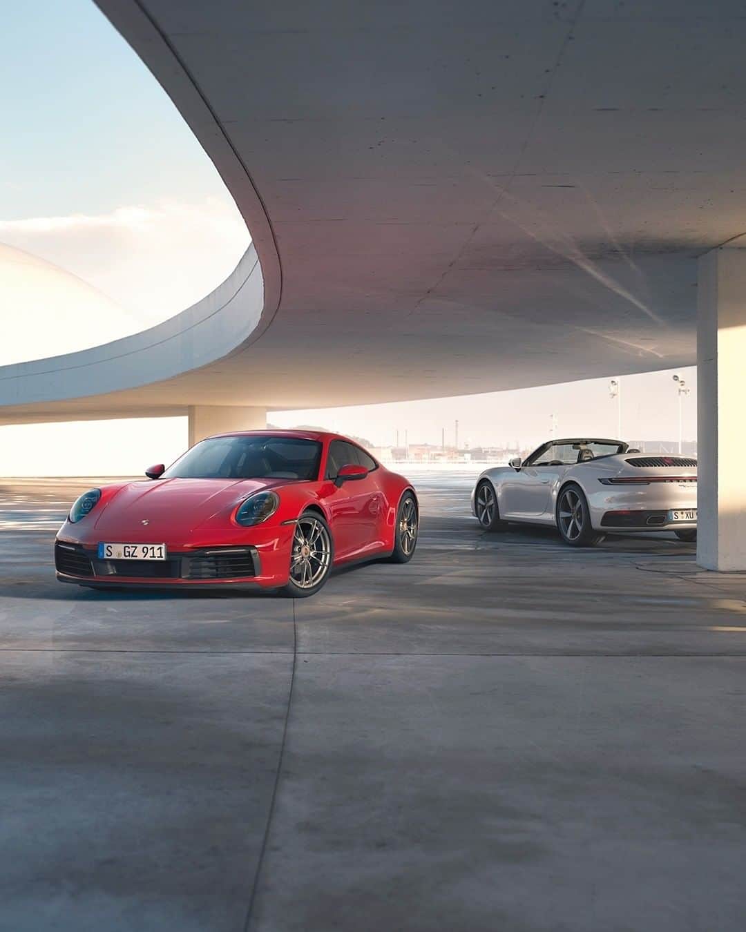 Porscheさんのインスタグラム写真 - (PorscheInstagram)「Rain, hail or shine, the brand new 911 Carrera 4 has got you covered. These two all-wheel-drive models, a Coupé and Cabriolet, share the same striking design cues and performance as the rest of the model range. In fact, they even boast 15 PS more than the previous 911 Carrera 4 models.  #Porsche #911 #Carrera4  _ Combined fuel consumption in accordance with EU 6: 911 Carrera 4 models: 9,2 l/100 km, CO2 emissions: 211-210 g/km」9月20日 23時31分 - porsche