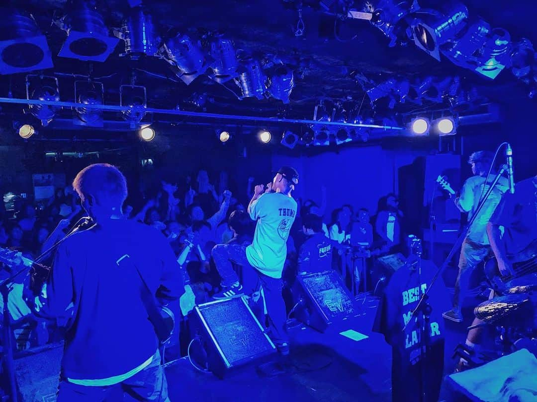 SHADOWSさんのインスタグラム写真 - (SHADOWSInstagram)「‪“SELL ‘EM ALL TOUR II” 2日目at 広島セカンドクラッチ ありがとうございました！‬ ‪2ヶ月ぶりの広島、今回も最高の夜でした！‬ ‪過密日程の中出演してくれたスーパーバンド #Northern19 ありがとう！‬ ‪次は9/22熊本DJANGO w/ #TOTALFAT ！！‬ ‪#ShadowsJapan #SellEmAllTourII ‬」9月20日 23時25分 - shadows_japan